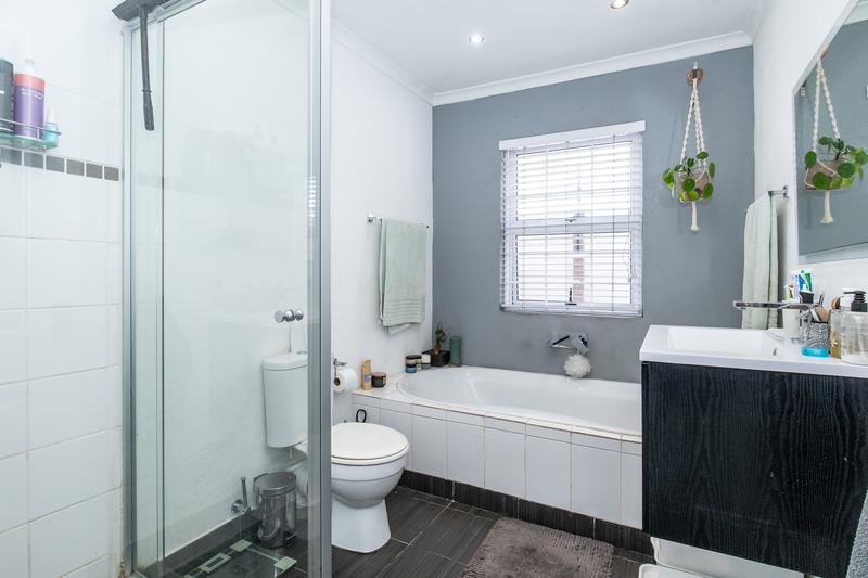 2 Bedroom Property for Sale in Diep River Western Cape